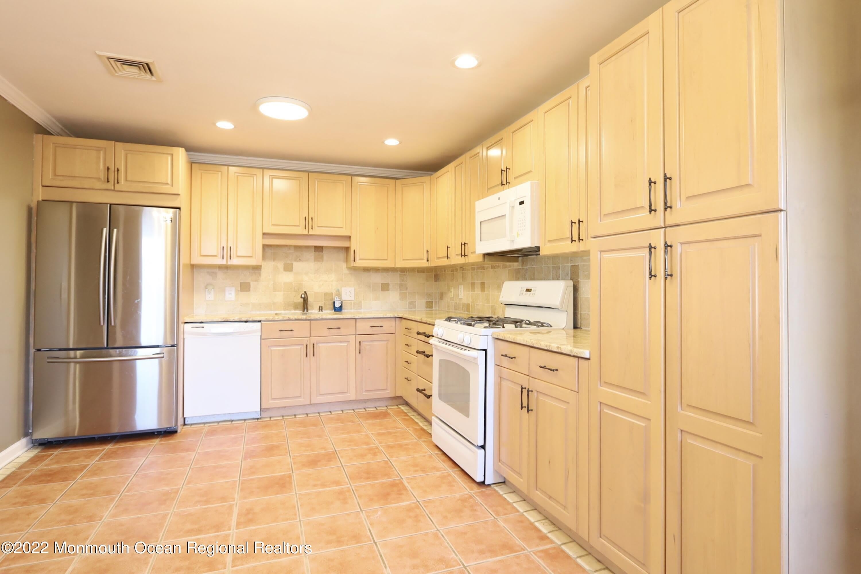 585 Sica Lane – photo 4