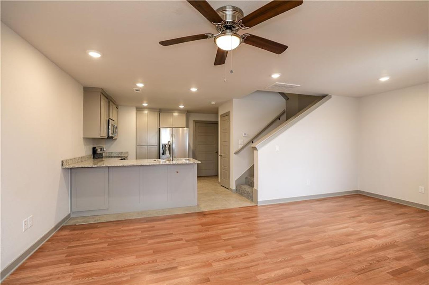 Welcome To Your Next Home In A Fabulous Central Location – photo 1