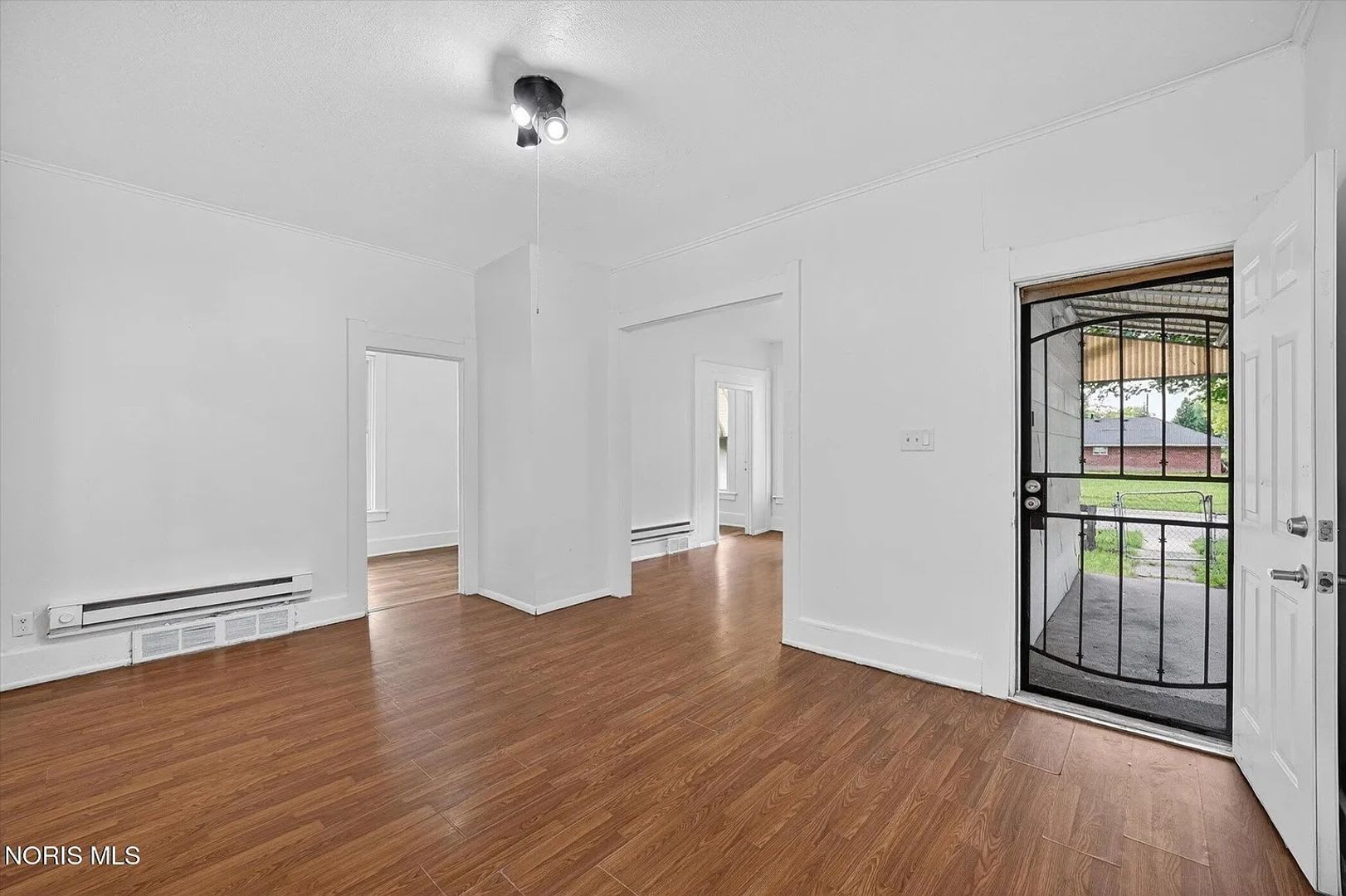 Spacious Toledo Home with Large Yard – photo 4