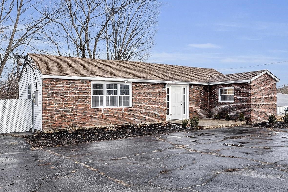 297 Elm Street – photo 2