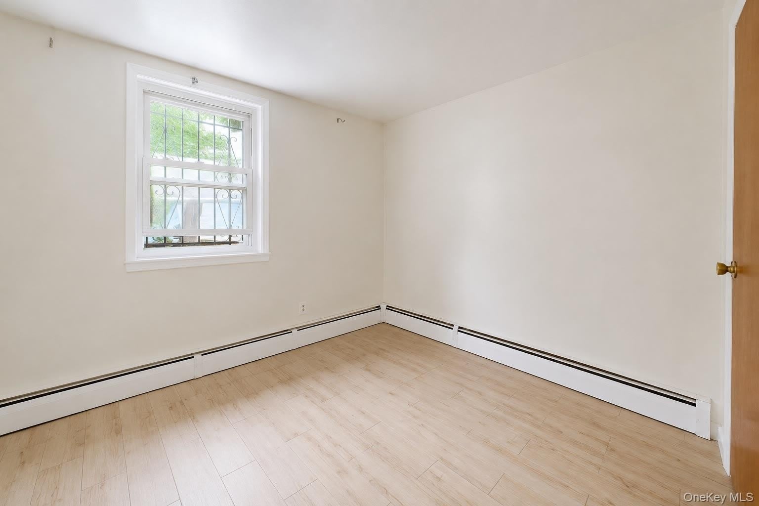 640 S 5th Avenue – photo 2