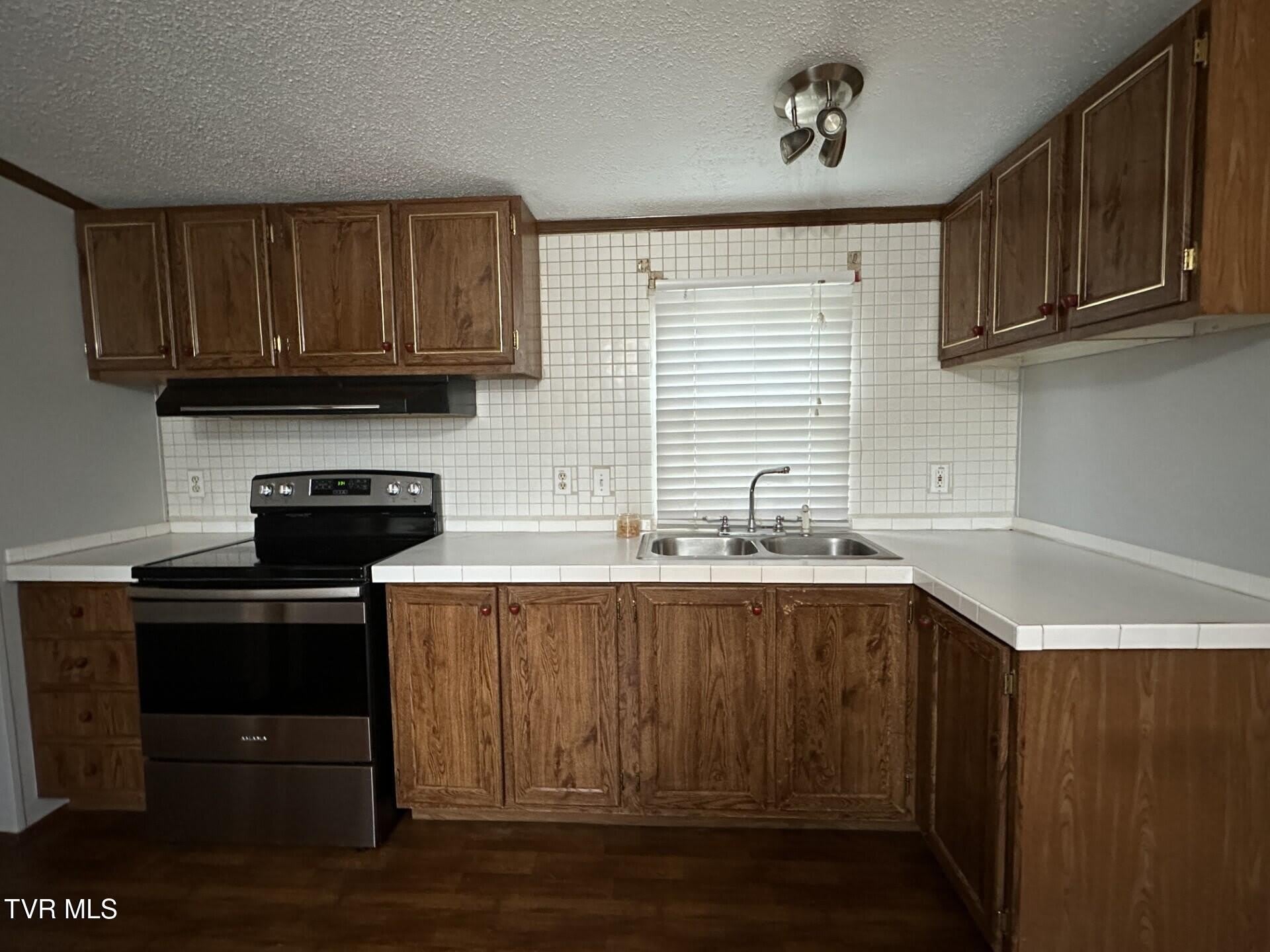 4280 Newport Highway – photo 5