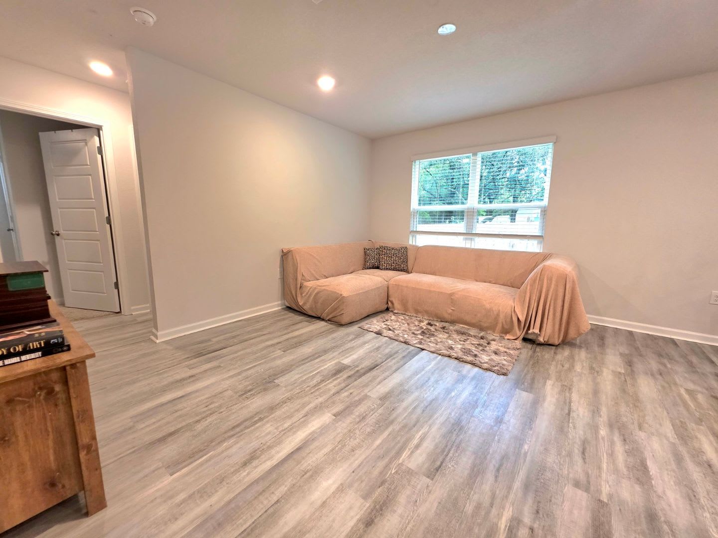 This Charming 3-bedroom, 2-bath Home in the Desired Bridlewood Subdivision! – photo 2