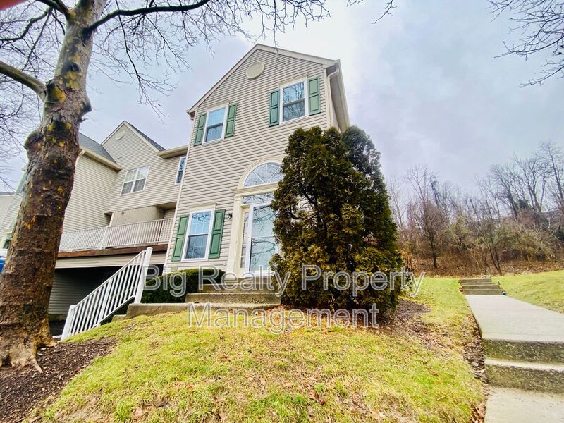475 Stoneglen St – photo 1