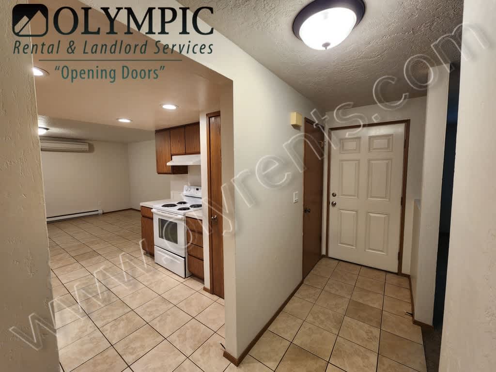 3101 Carpenter Hills Loop SE – photo 2