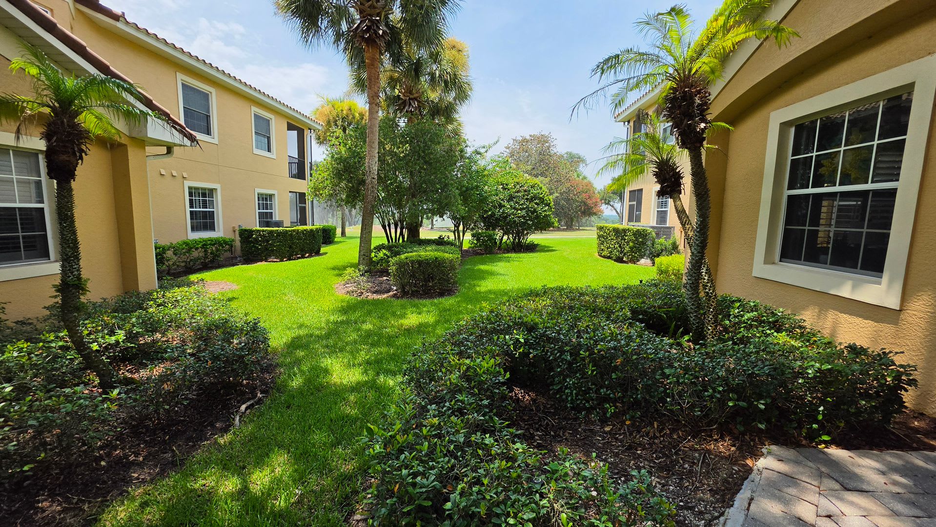 3 Bedroom 3 Bathroom 2 Car Garage Townhome In Mission Inn – photo 3