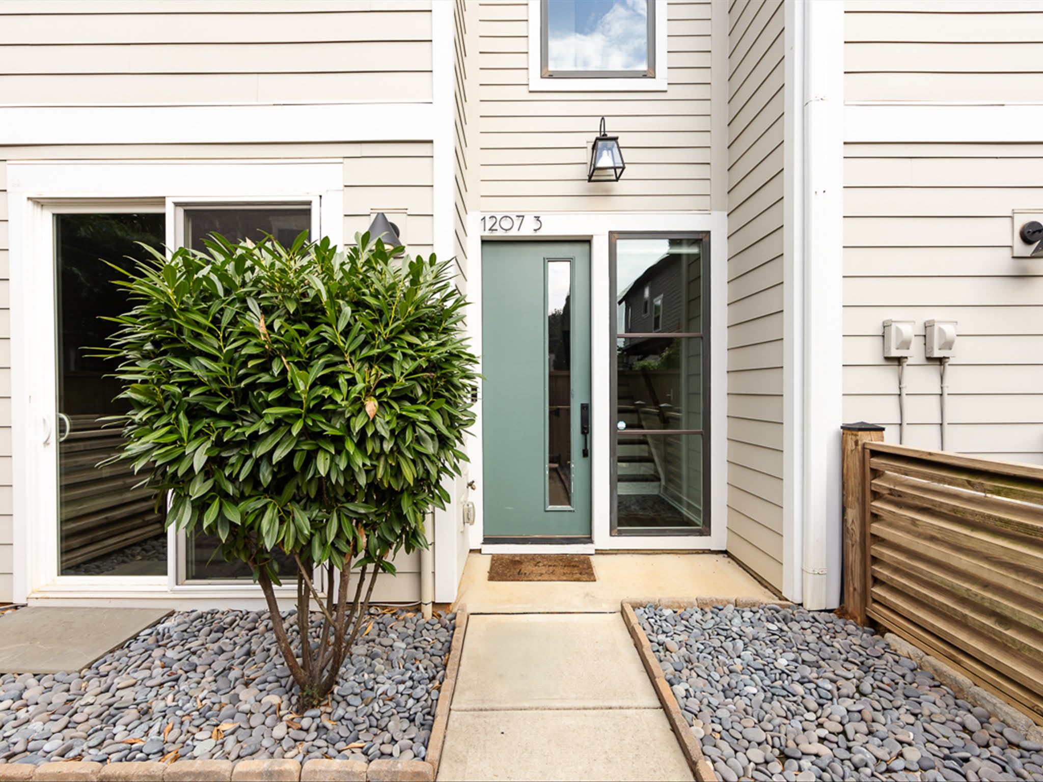 1207 East 36th Street – photo 1