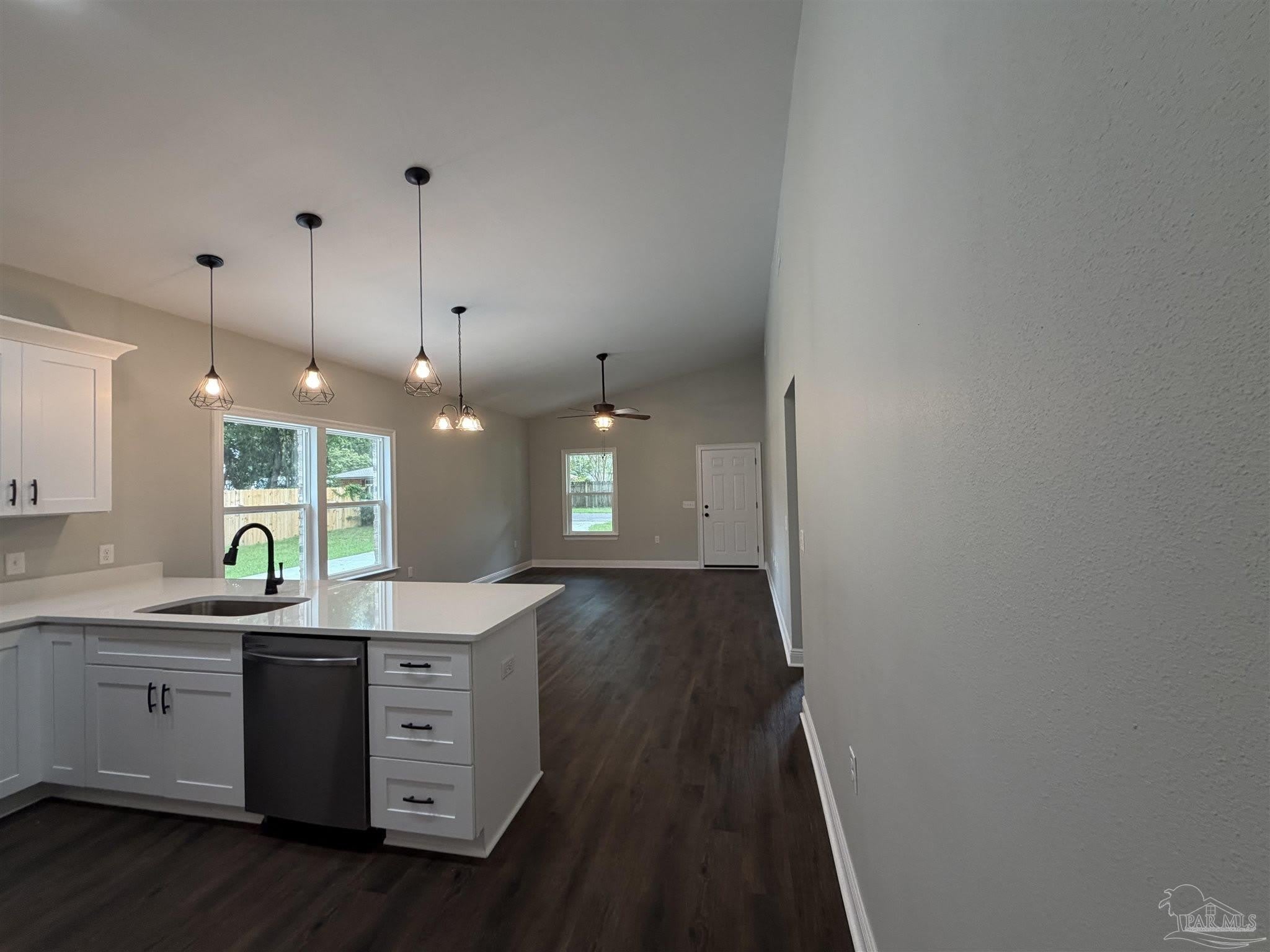 3920 Thornton St – photo 3