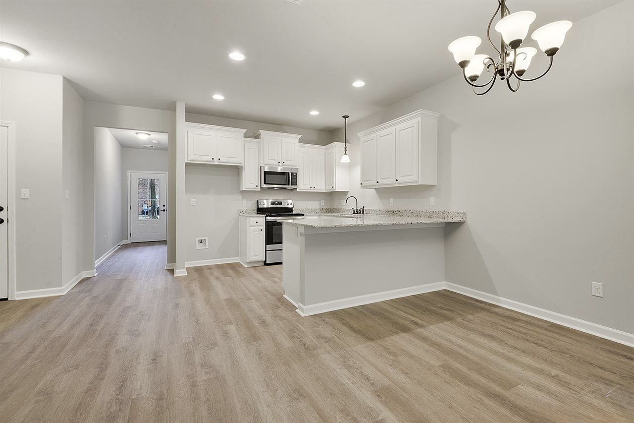 2864 South Roth Avenue – photo 3