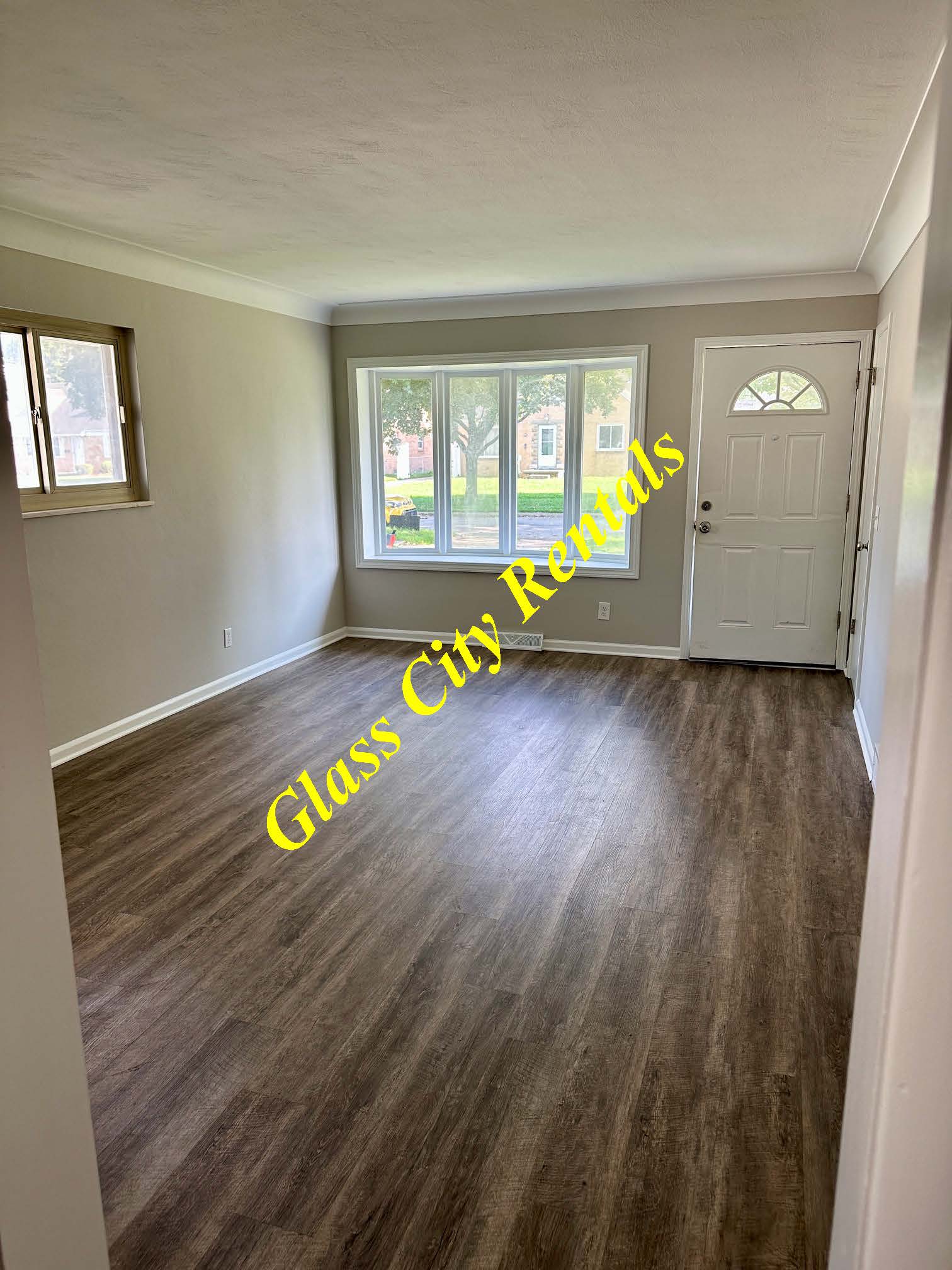 650 Sandralee Drive – photo 3
