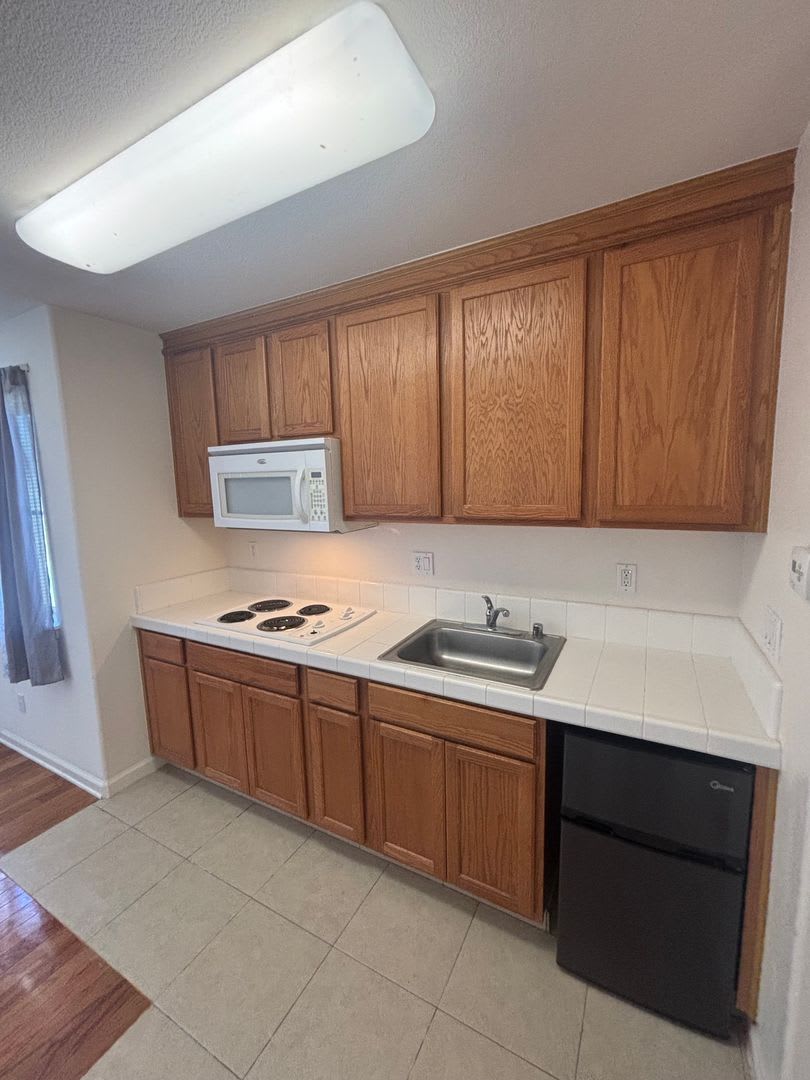 1 Bedroom 1 Bathroom ADU with A/C located in Santa Rosa's Coffey Park Neighborhood – photo 3