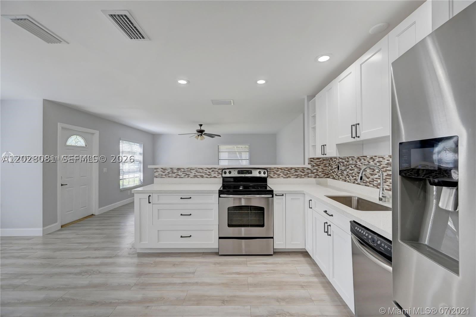 3673 W Valley Green Dr – photo 4
