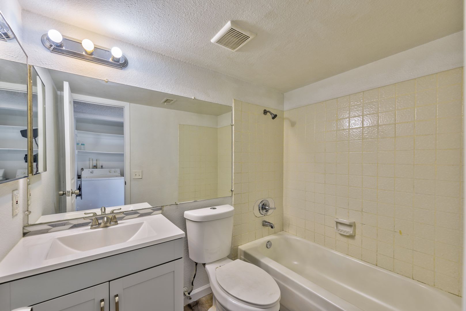 2201 Mars Avenue Unit#A, North Las Vegas, Nevada 89030 – photo 5
