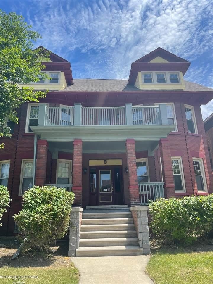 3930 Trumbull Street – photo 1