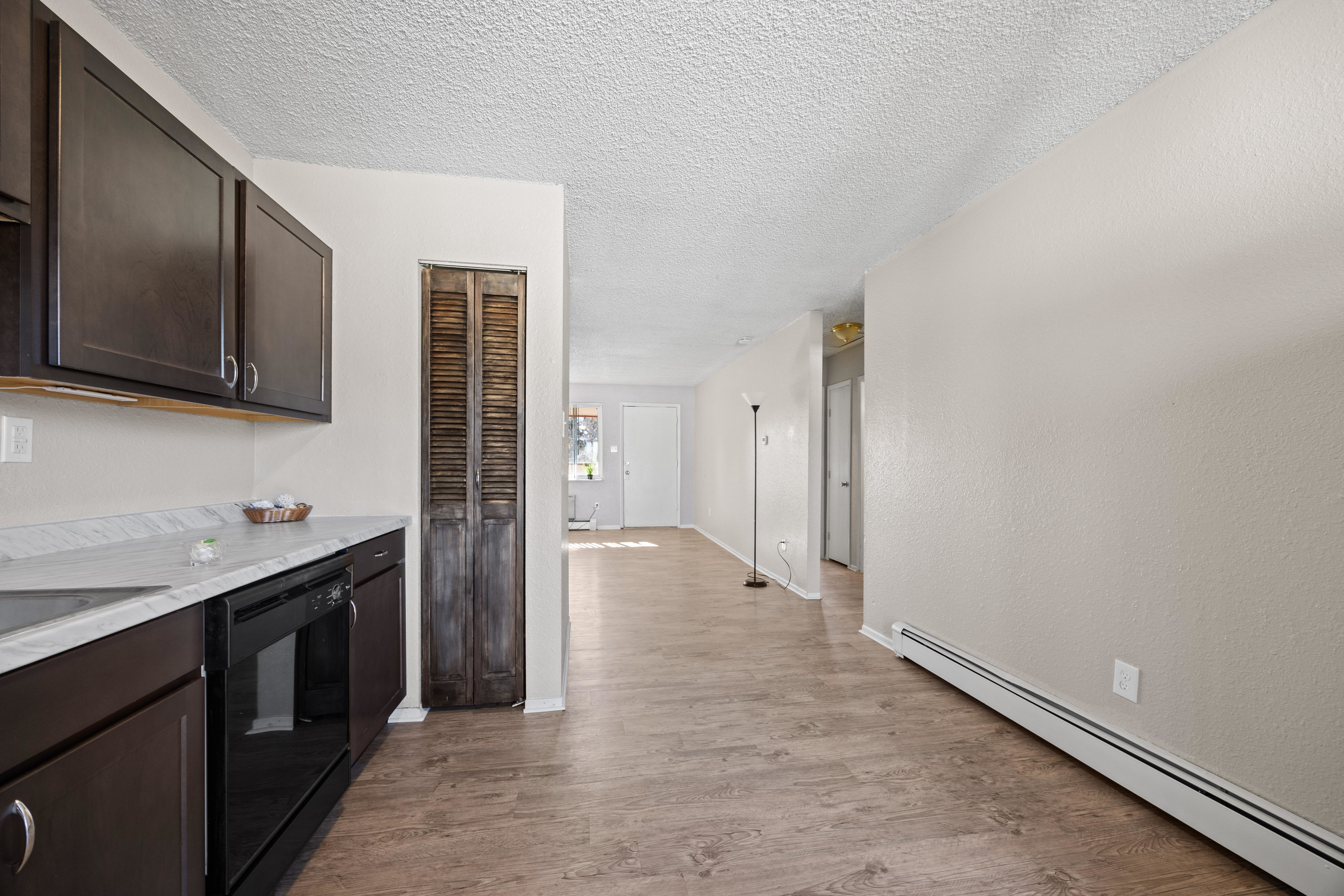 1305 Estes Street – photo 4