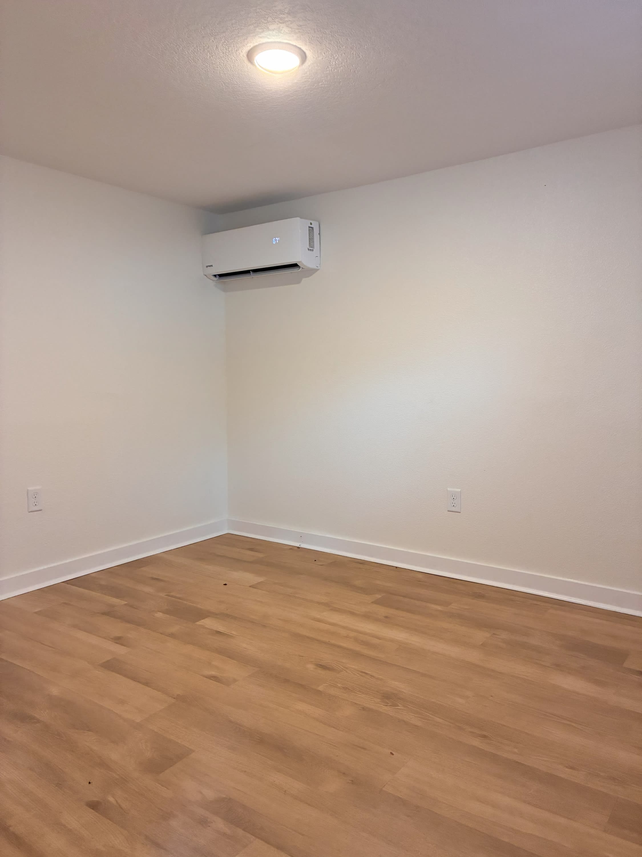 844 Tyler Street – photo 4