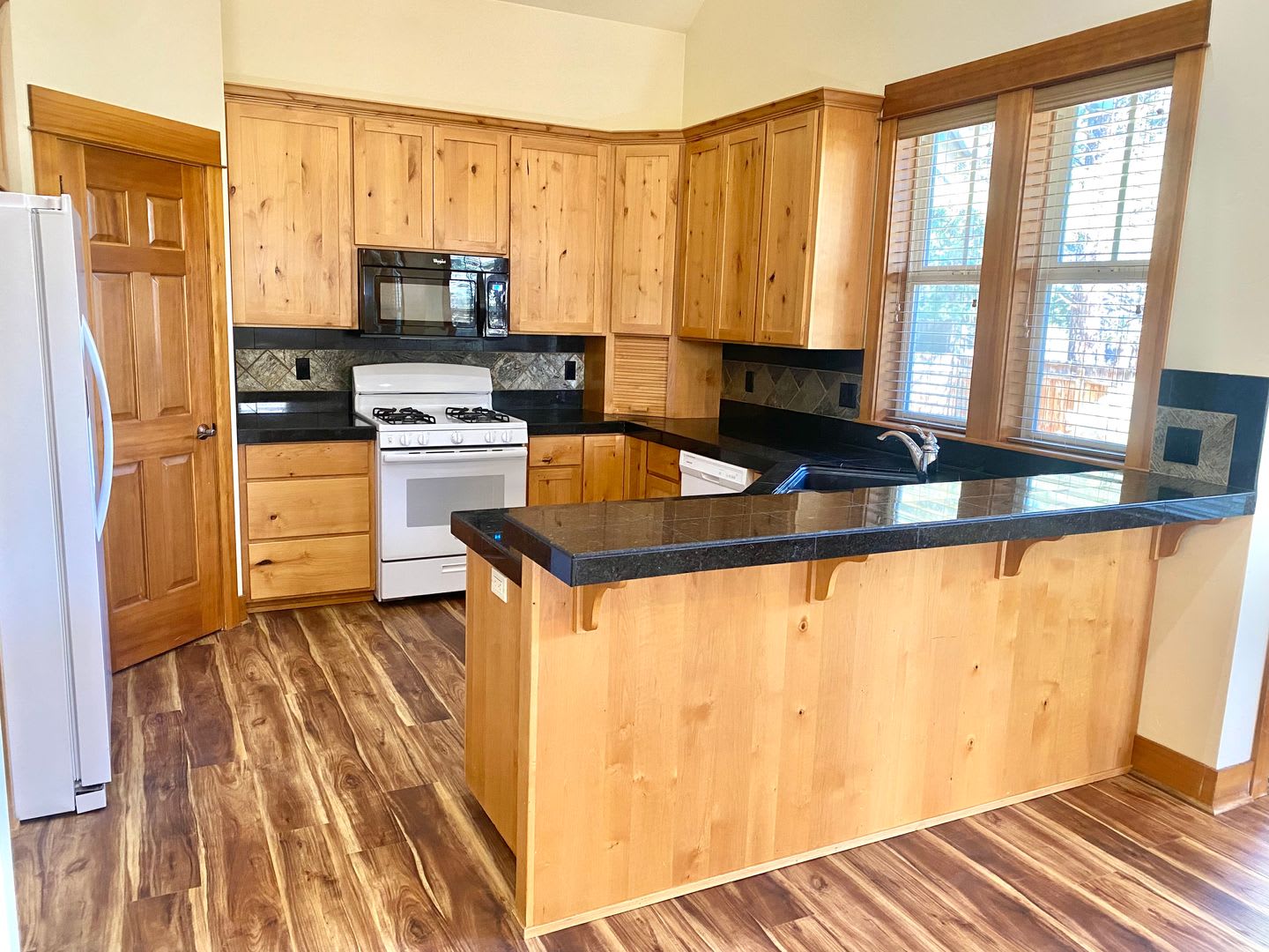 Picturesque 3 Bed/2 Bath Craftsman in Northwest Bend! 2564 NW Shields – photo 4