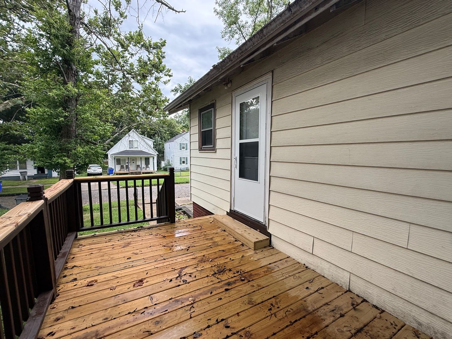 Charming West End 1.5-Story Home on a Corner Lot! – photo 4