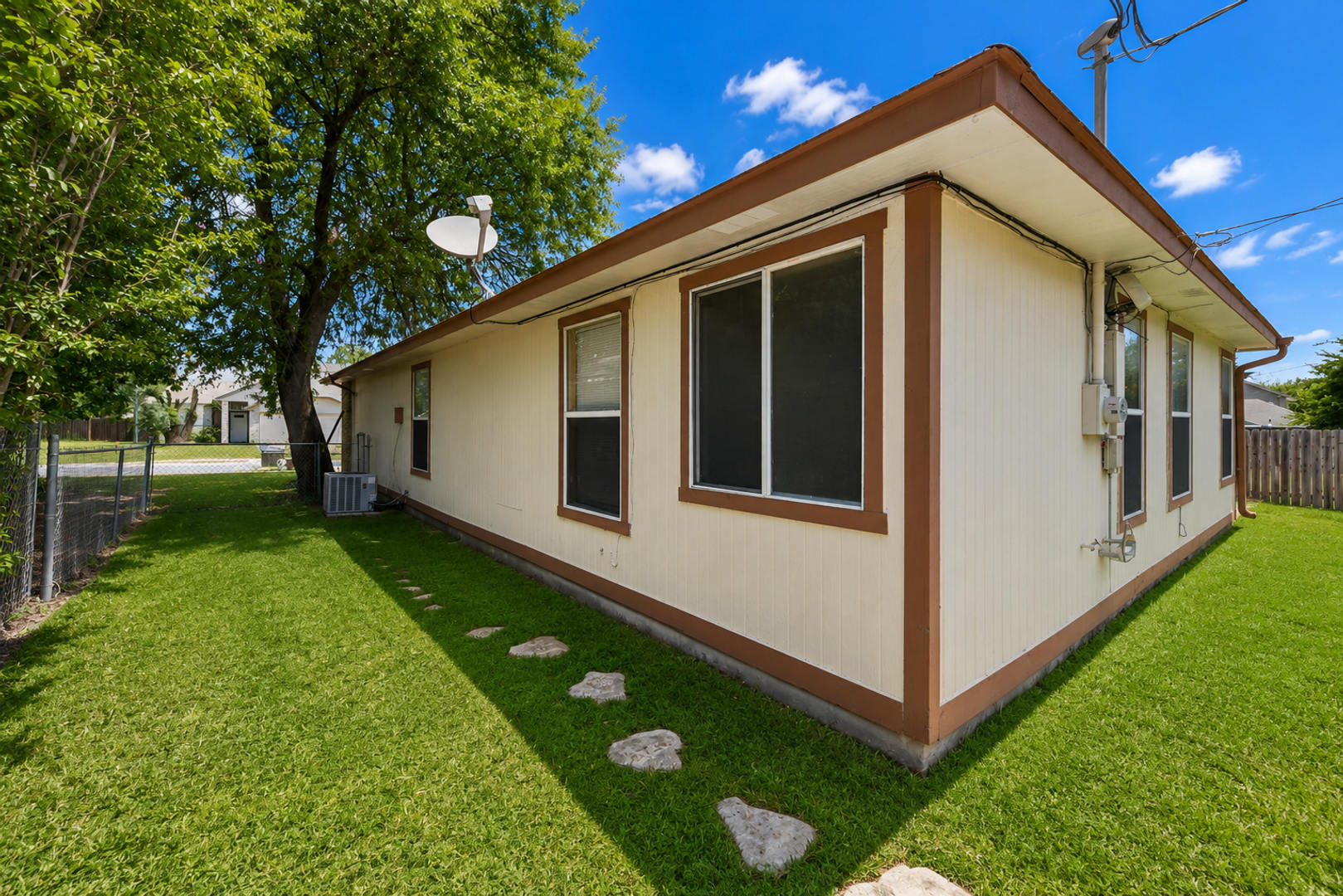 Charming Home in the Heart of Killeen – photo 4