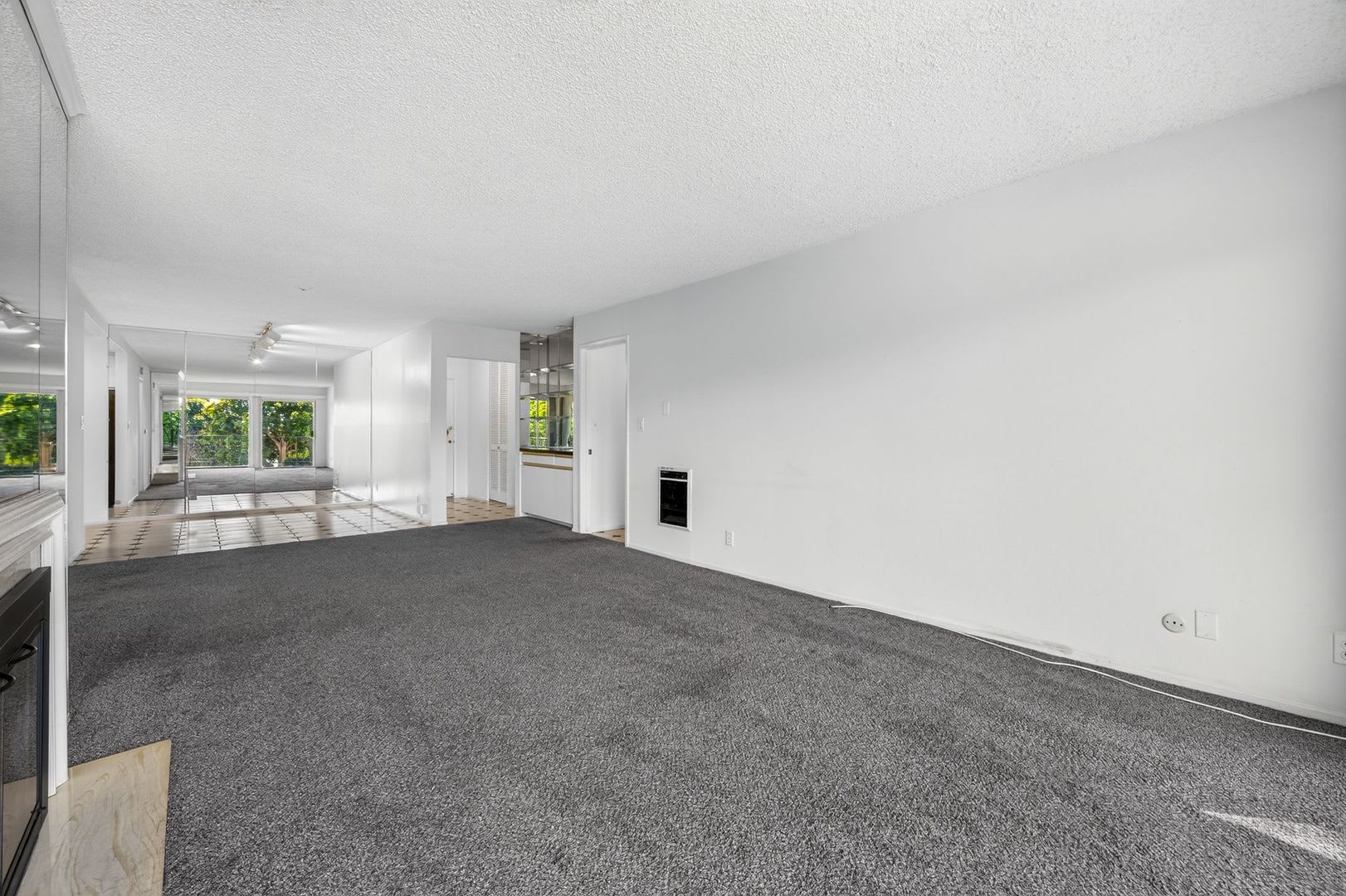 Coastal Condo in Gated Versailles Community – photo 3