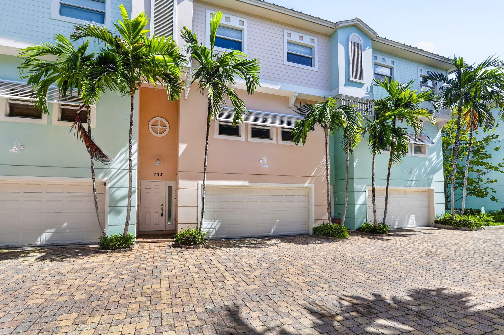 433 NE 1ST Street – photo 1