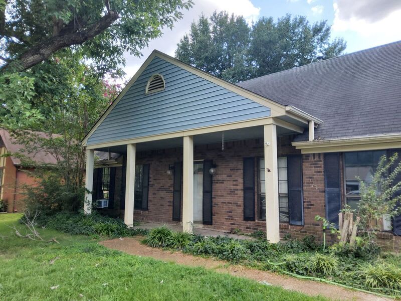 3915 Clover Hill Dr – photo 1
