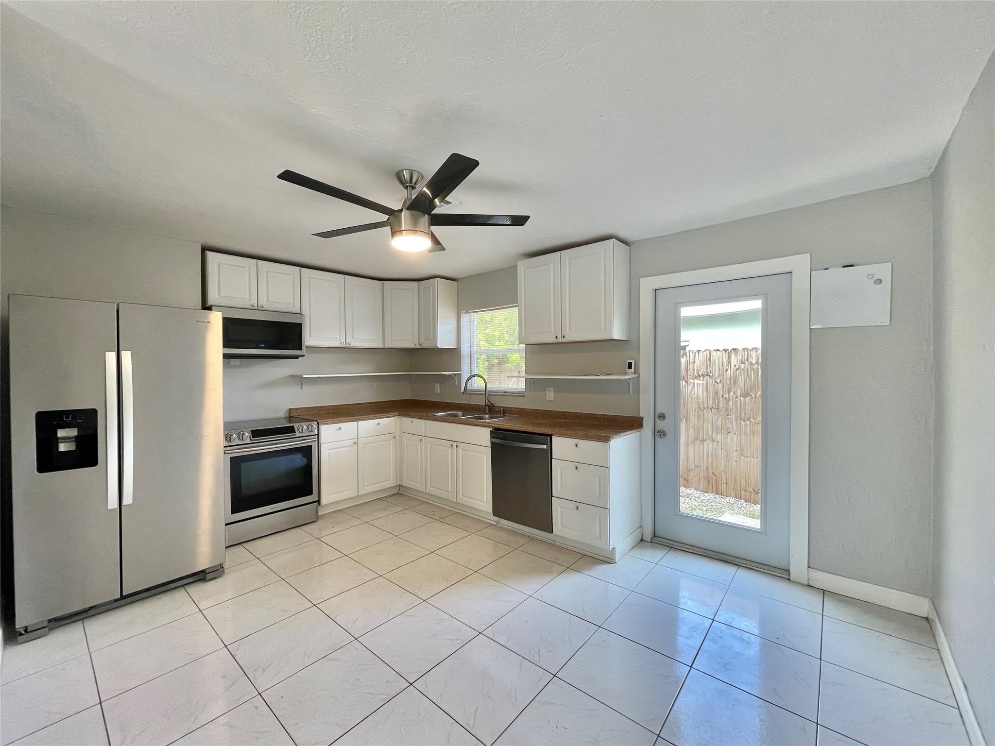 100 NE 12th Street – photo 5
