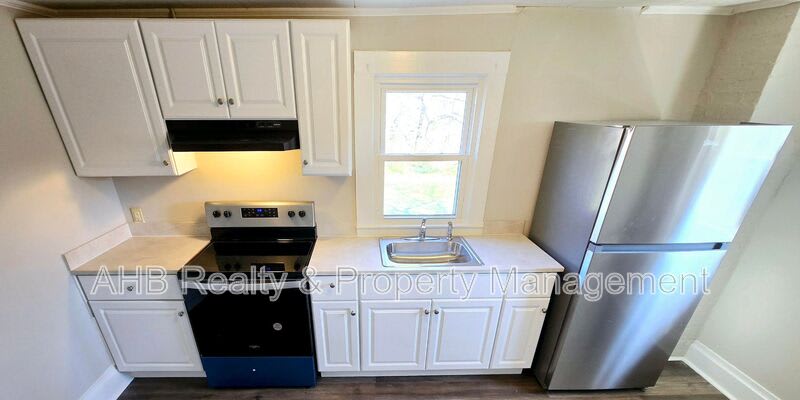 511 Cummings St – photo 2