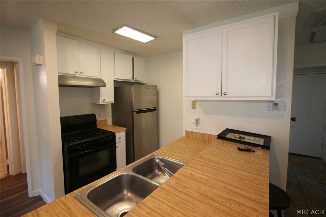 760 Blue Jay Road – photo 4