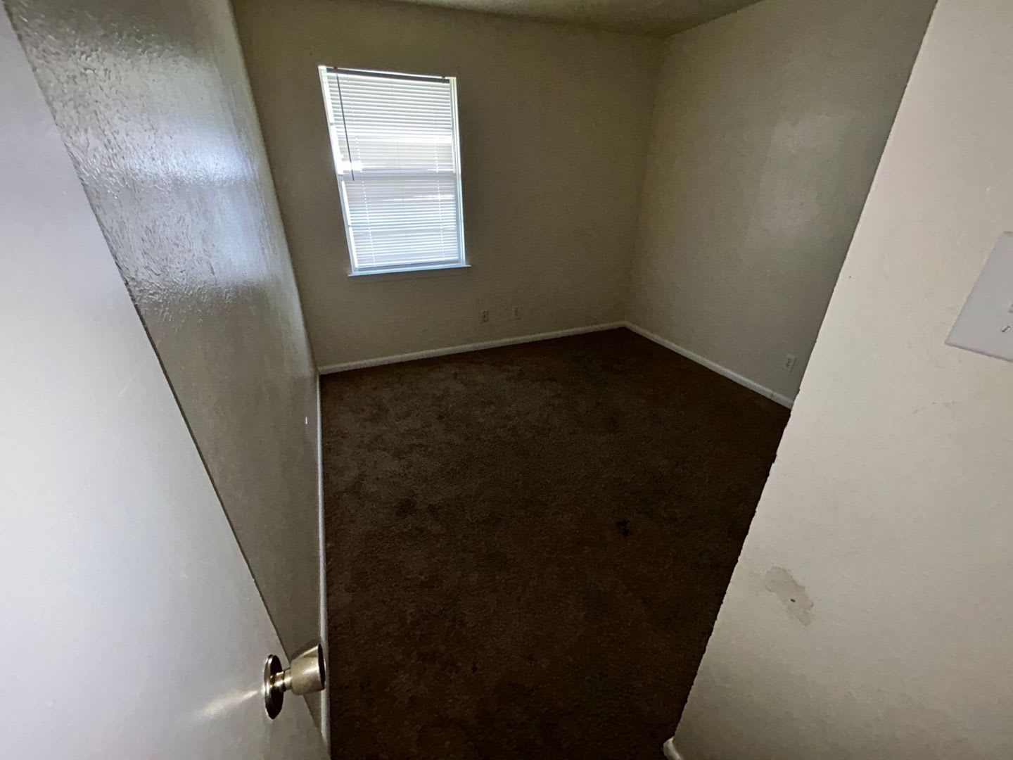 3 bedroom 1 bath – photo 5