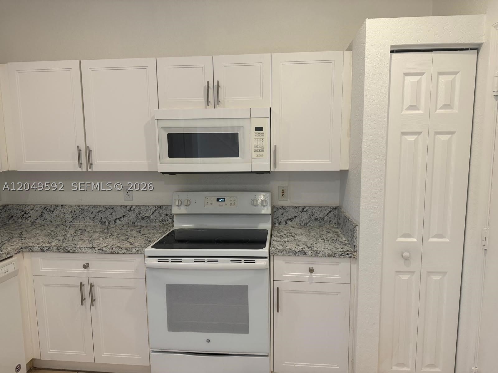 9064 Nw 54Th St – photo 5