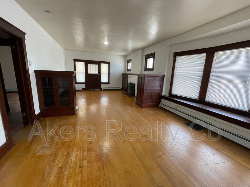 1124 Lake Ave – photo 4