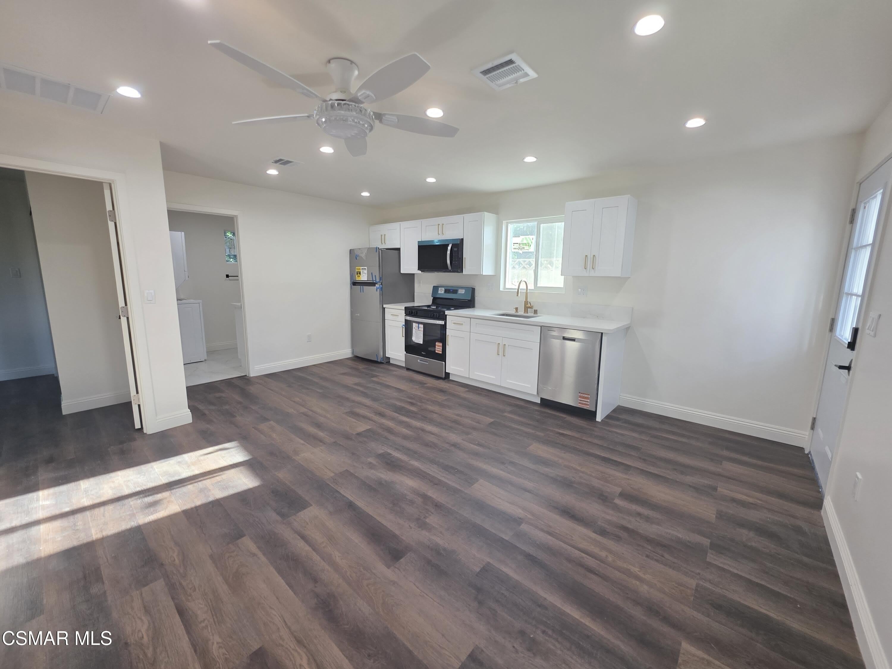 22158 Eccles Street – photo 4