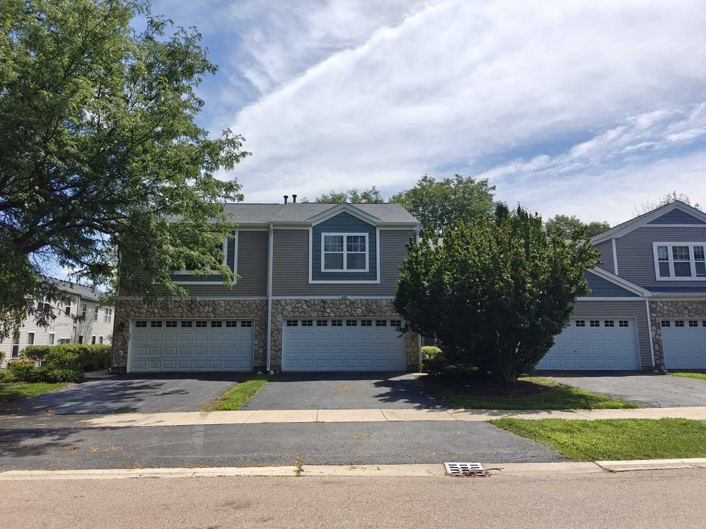 680 Meadowridge Drive – photo 1