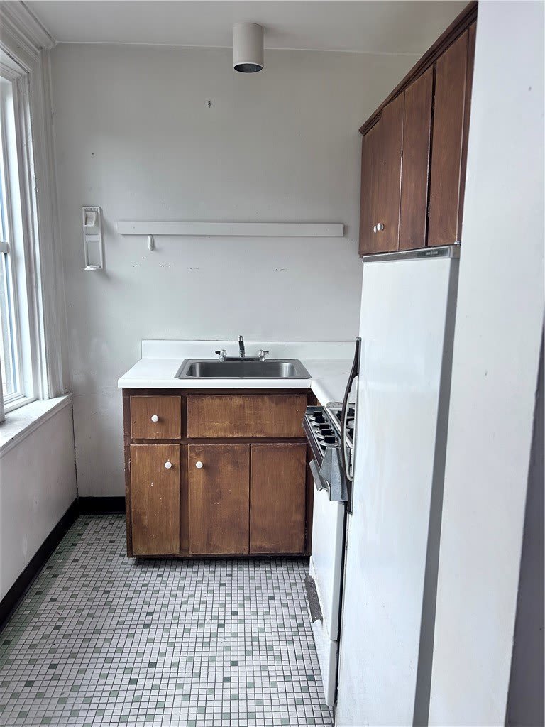 5807 Bartlett St – photo 4
