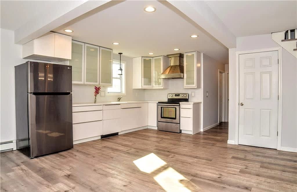 118 Webb Avenue – photo 4