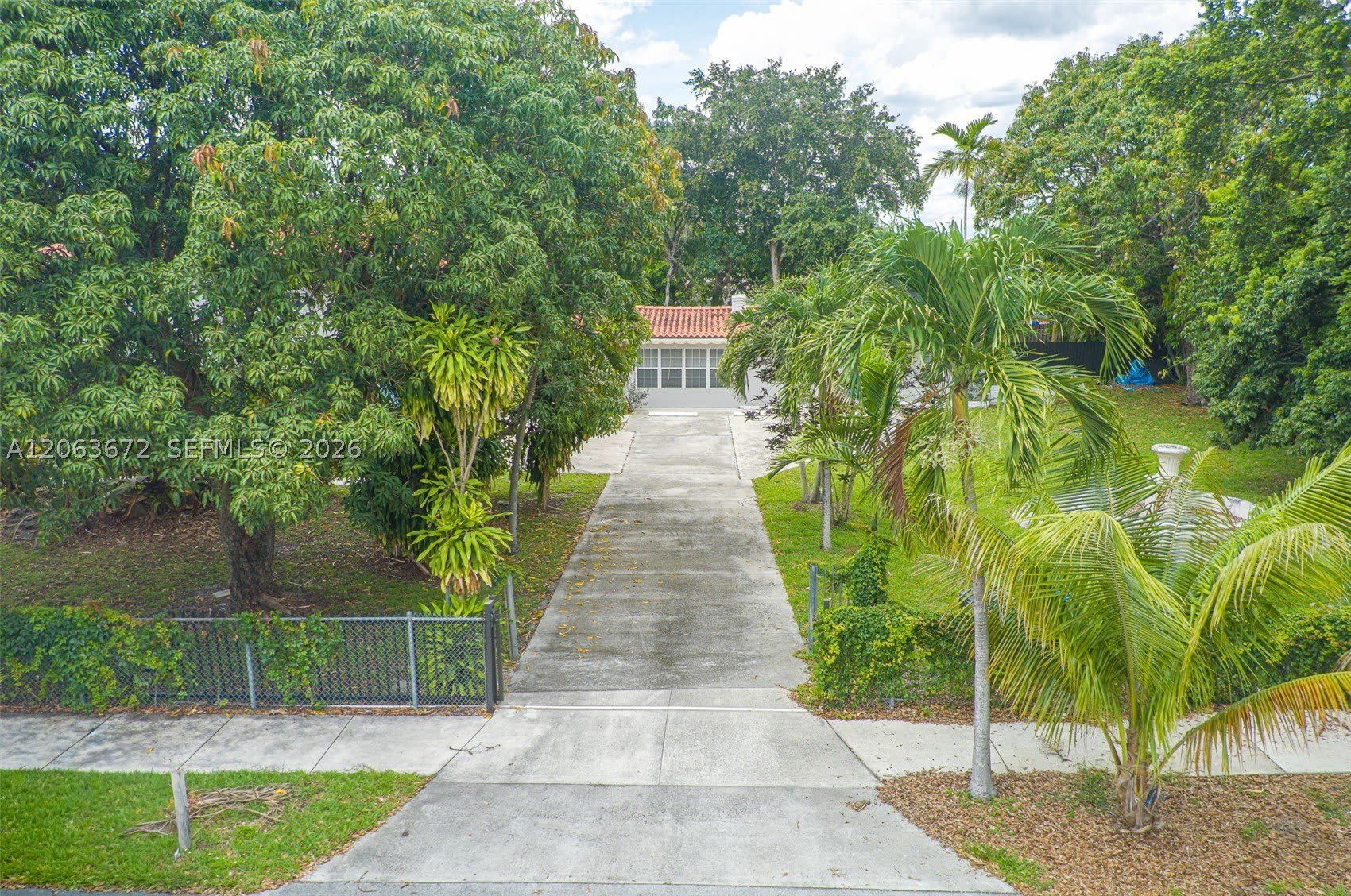 5613 Pierce St – photo 2
