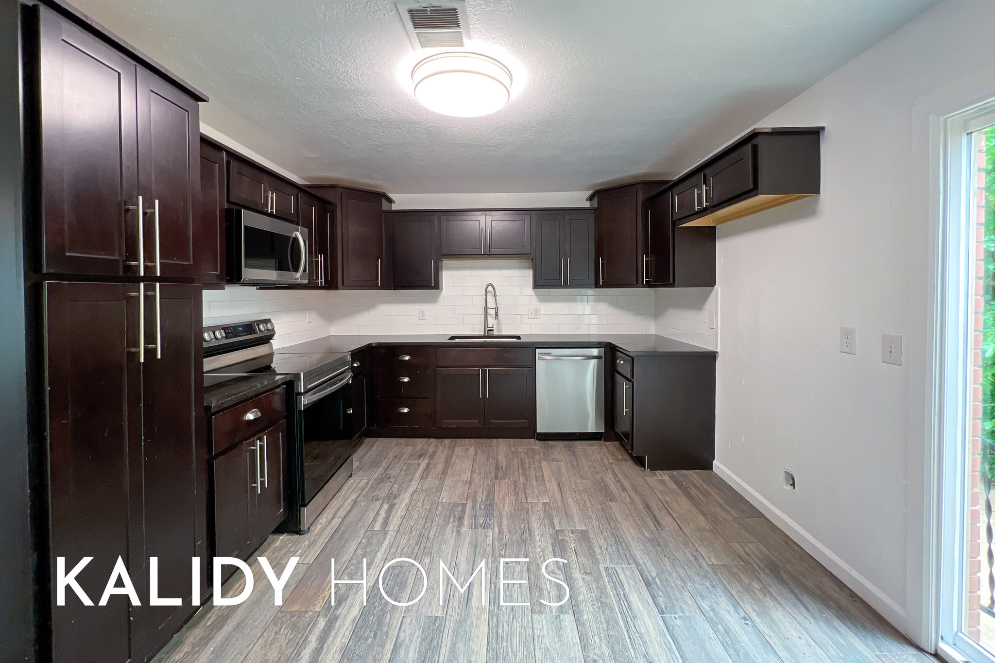 402 West Fairchild Drive – photo 5