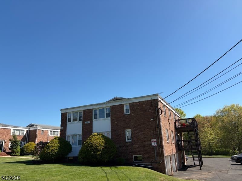 6 Columbia Dr – photo 2