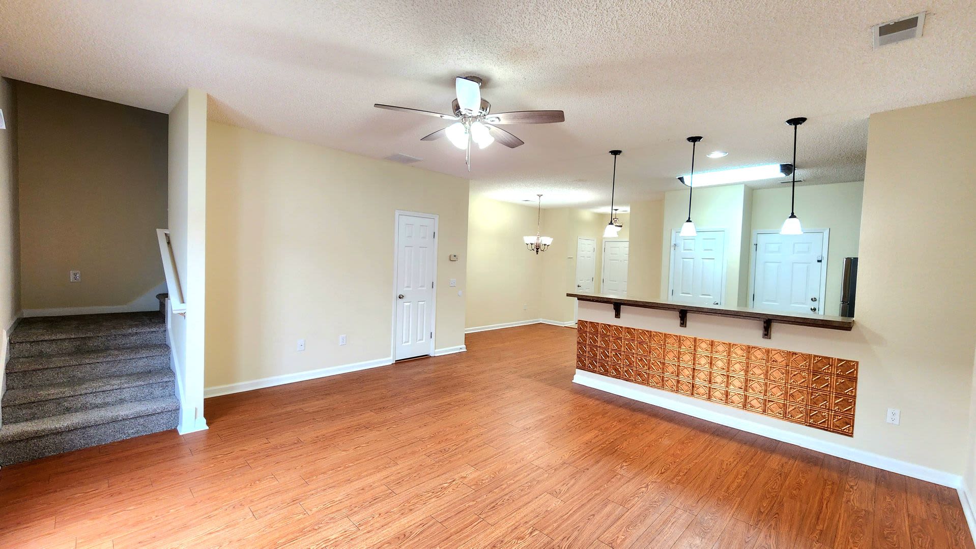 Like New town home centrally located to Ft. Stewart, HAAF,and Savannah – photo 5