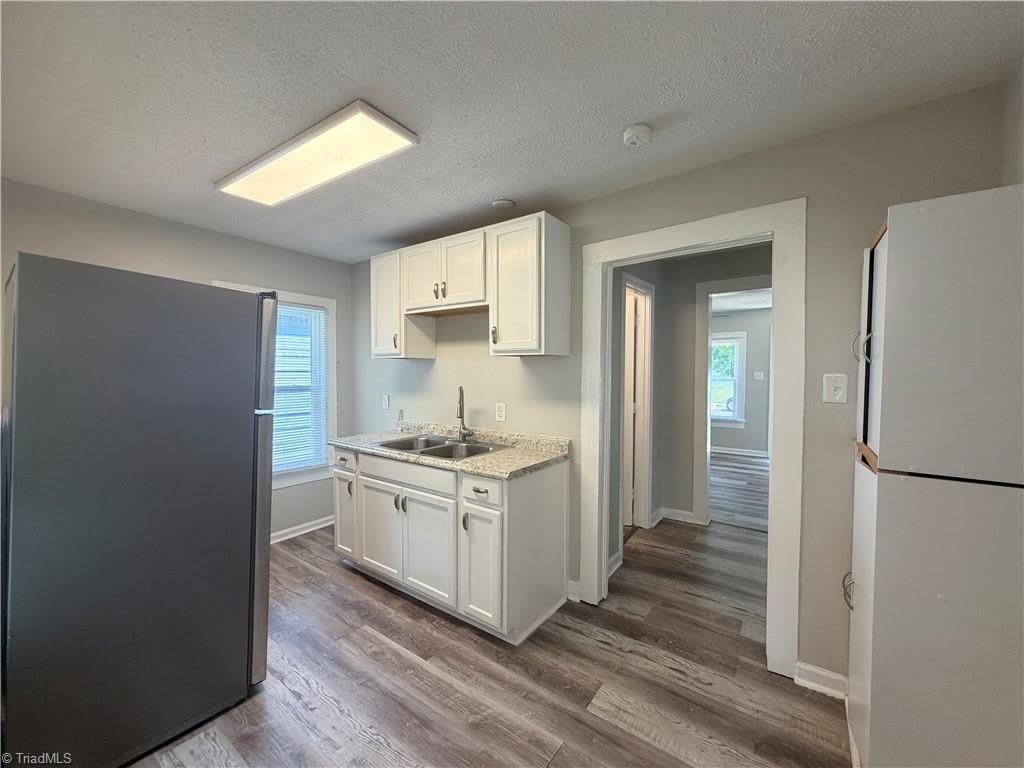 644 Gunn Street – photo 5