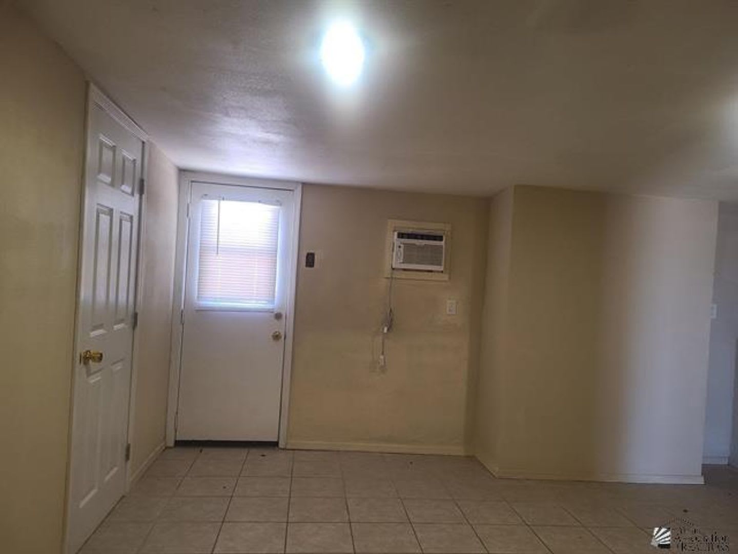 3 Bedroom, 2 bath! – photo 3