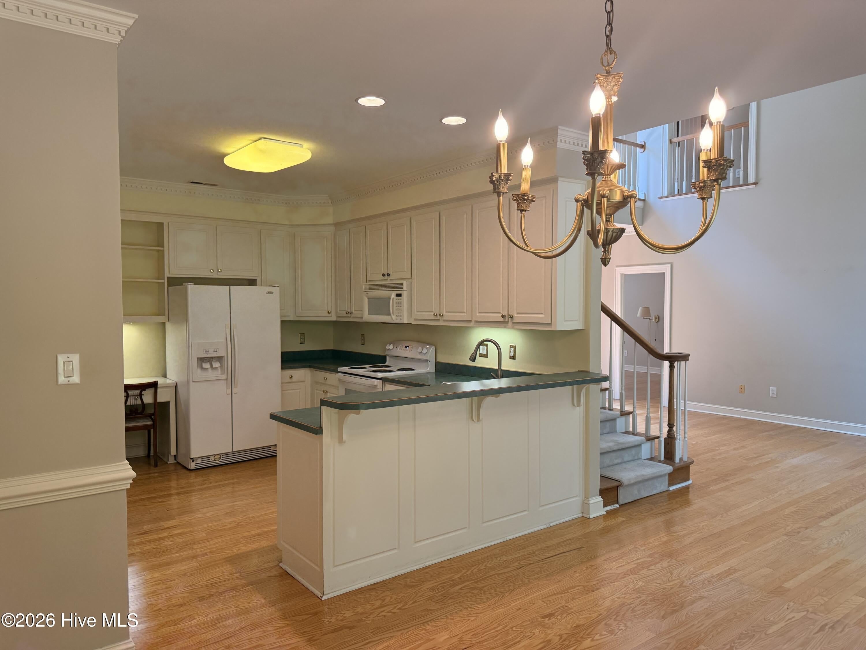 1010 Devonshire Drive – photo 5