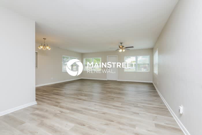 5730 Oleander Drive – photo 3