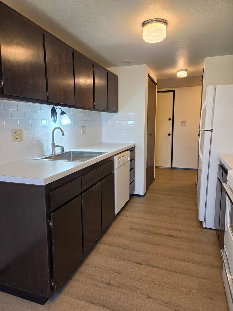 1360 Orleans – photo 3