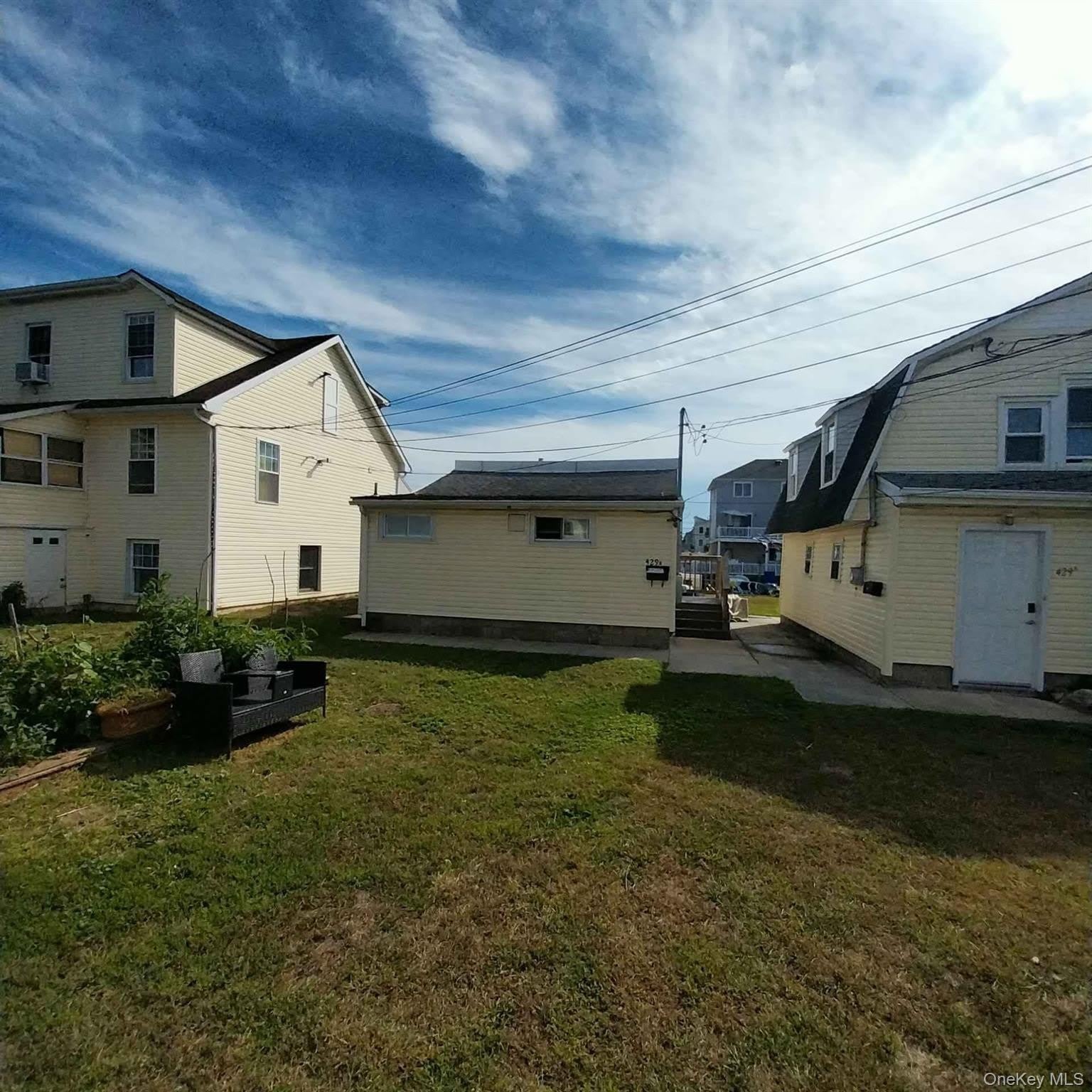 429 Guy Lombardo Avenue – photo 2