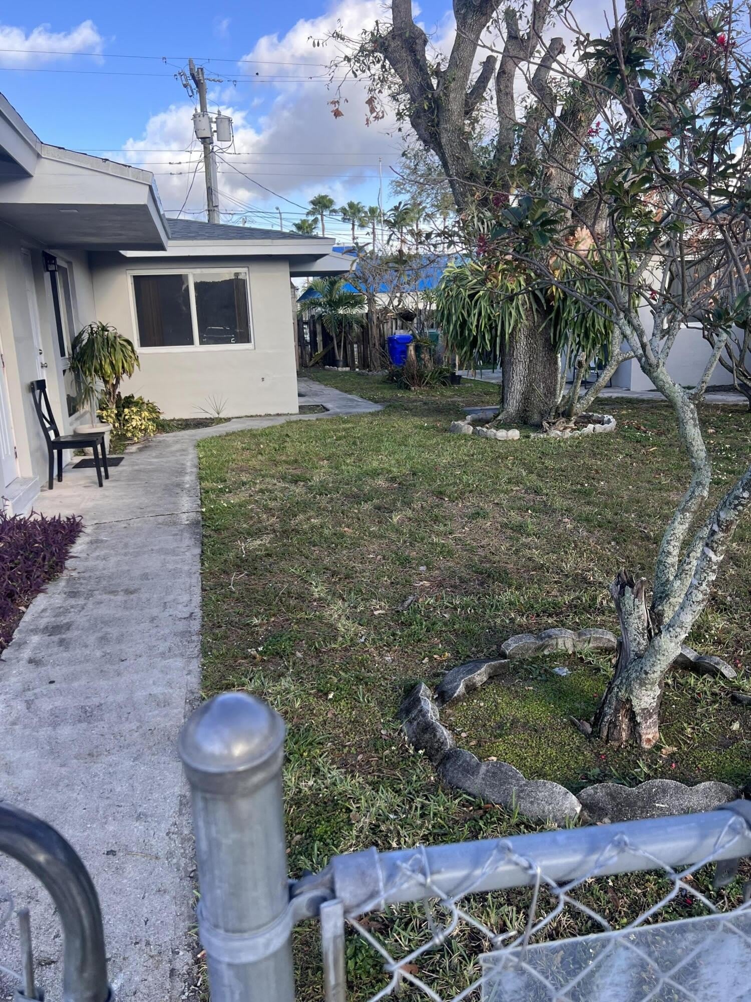 2030 SW 41st Avenue – photo 2
