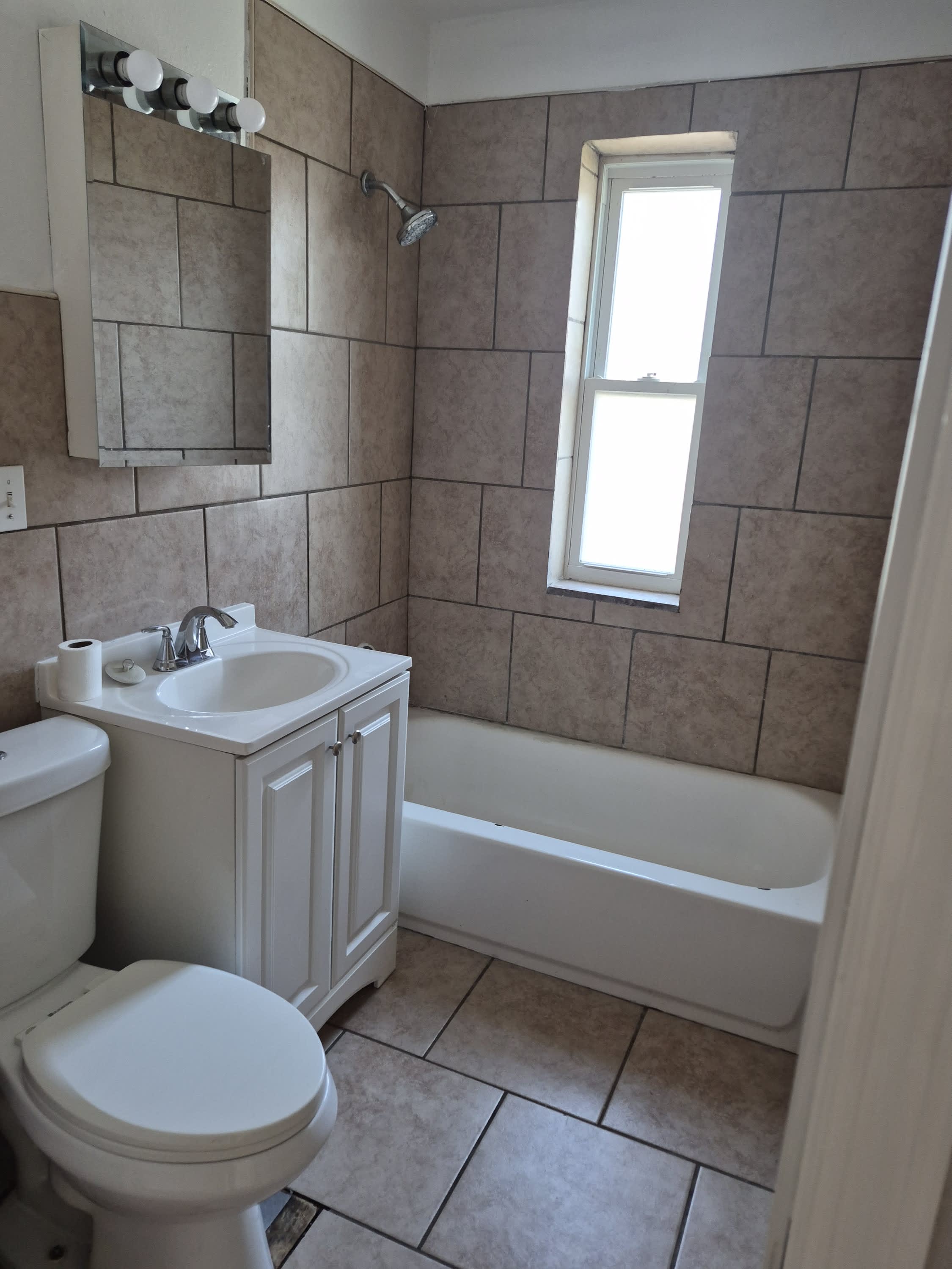 35 North Wright Avenue – photo 4
