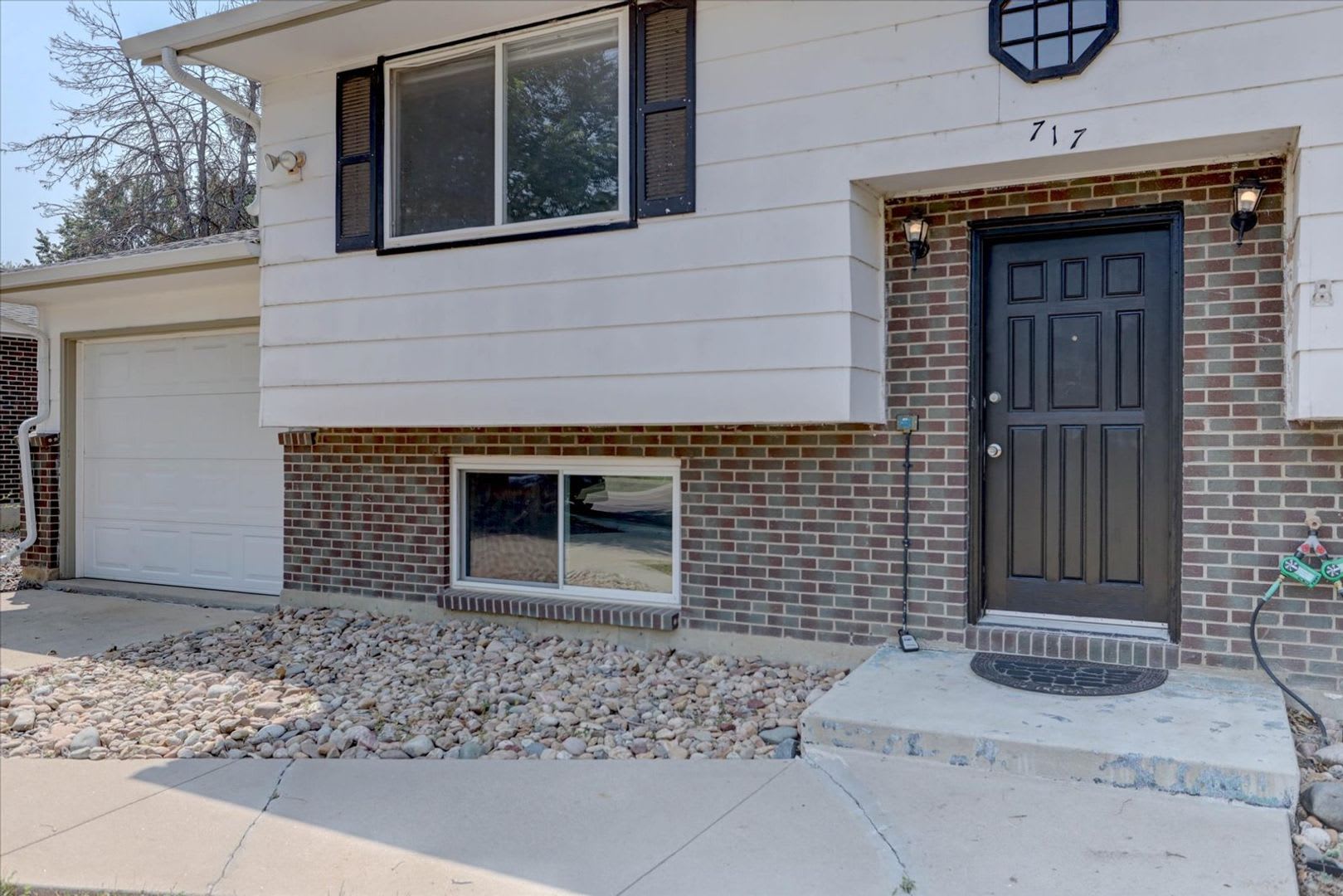 Spacious 3-Bedroom Home in Longmont with Fenced Yard – photo 5