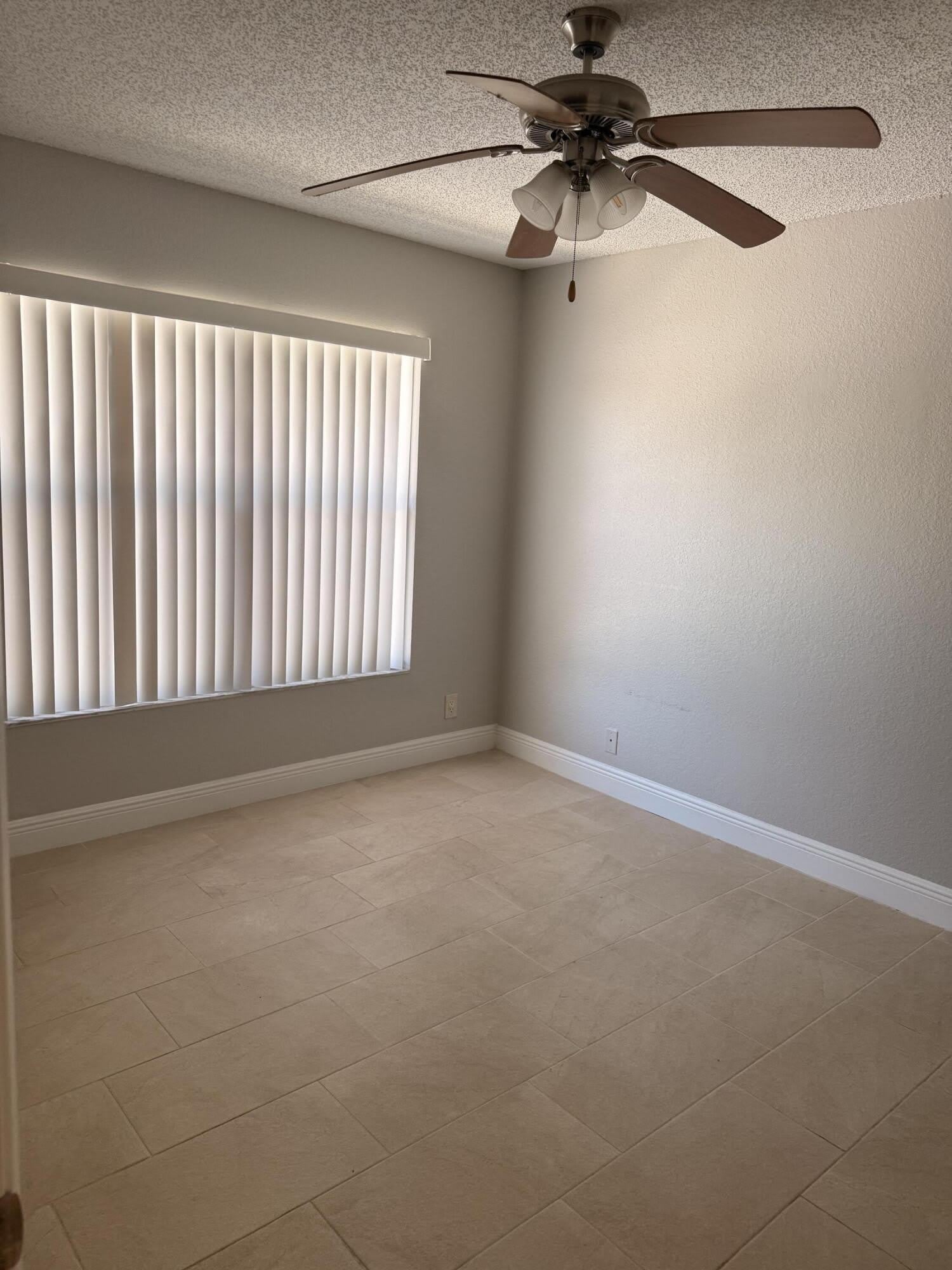1440 Lake Crystal Drive – photo 4
